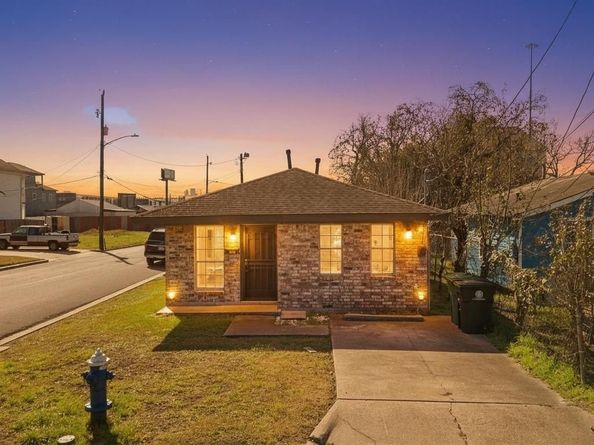 1430 E 32nd 1/2 Street, Houston TX 77022