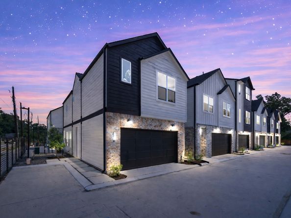 4752 Martin Hill Street, Houston TX 77018