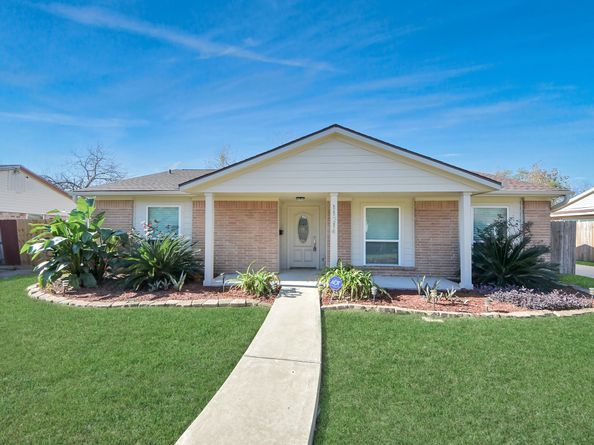 11214 Sagehaven Drive, Houston TX 77089