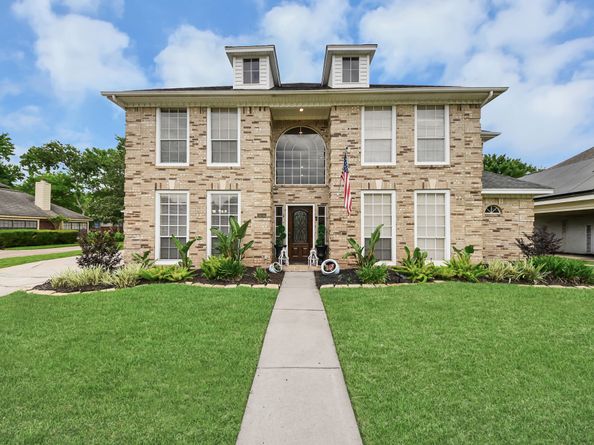 1606 Country Squire Drive, Richmond TX 77406