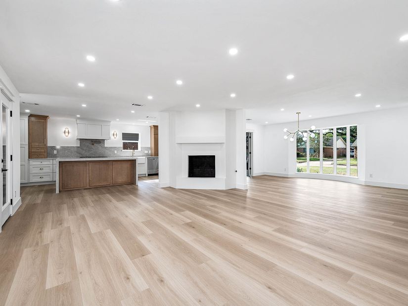 5507 Valkeith Drive, Houston TX 77096
