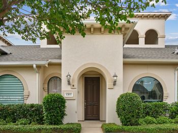 12832 Willow Centre Drive