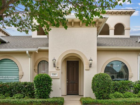 12832 Willow Centre Drive, Houston TX 77066