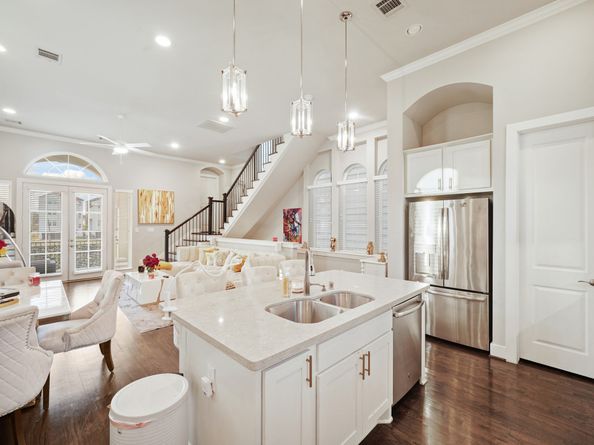 606 N Nagle Street, Houston TX 77003