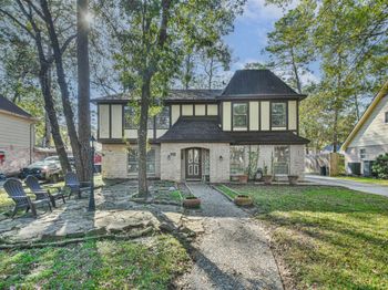 2022 Riverlawn Drive