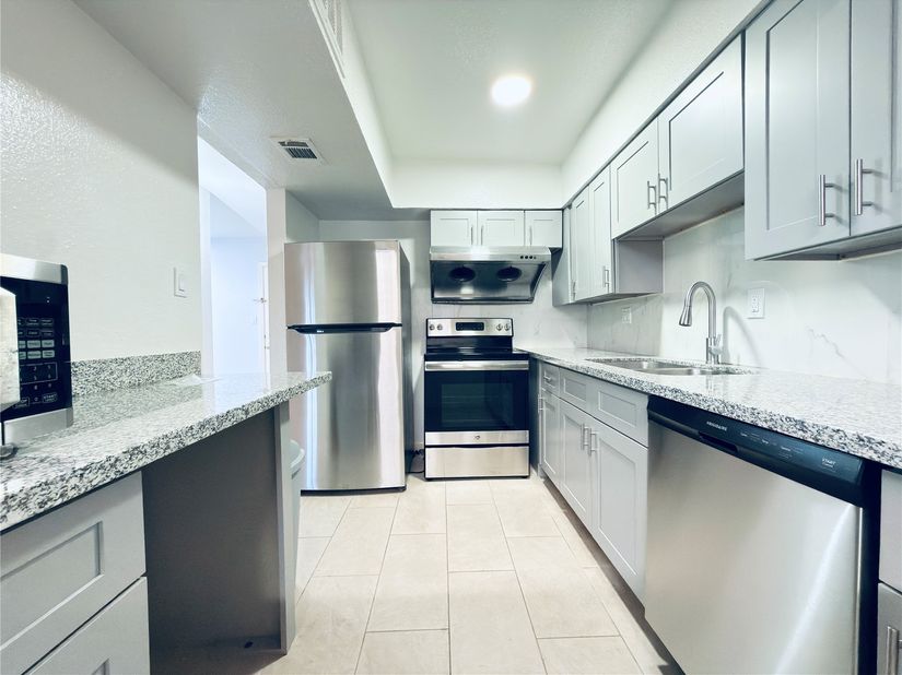 6201 Ranchester Drive 29, Houston TX 77042