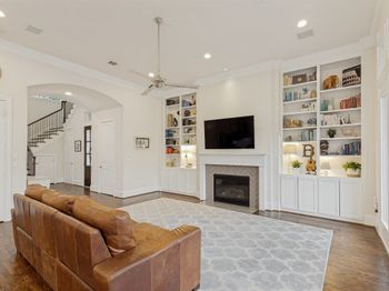 1732 W 23rd Street