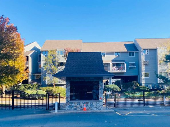 9E Cove Lane, North Bergen NJ 07047