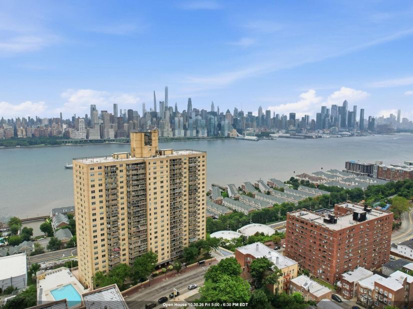 6600 Blvd East 15F, West New York NJ 07093