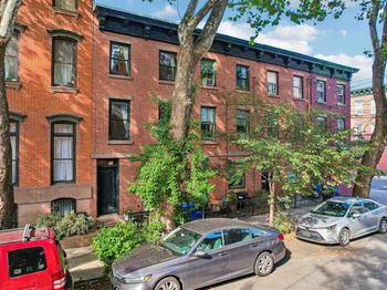 232 1/2 4th St
