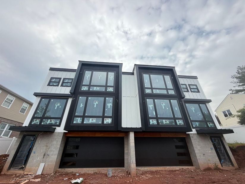 734 Post Pl, Secaucus NJ 07094