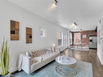 2539 W 27th Avenue