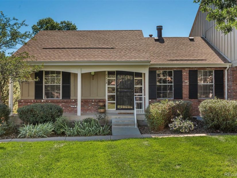 8742 E Amherst Drive A, Denver CO 80231