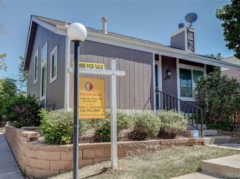 3853 S Genoa Court