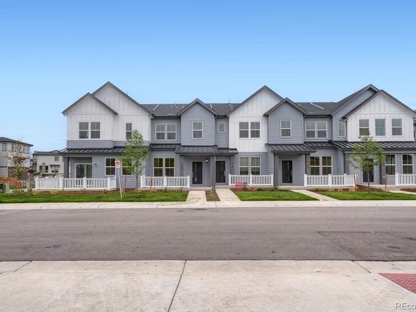 7675 S Mobile Way, Centennial CO 80016