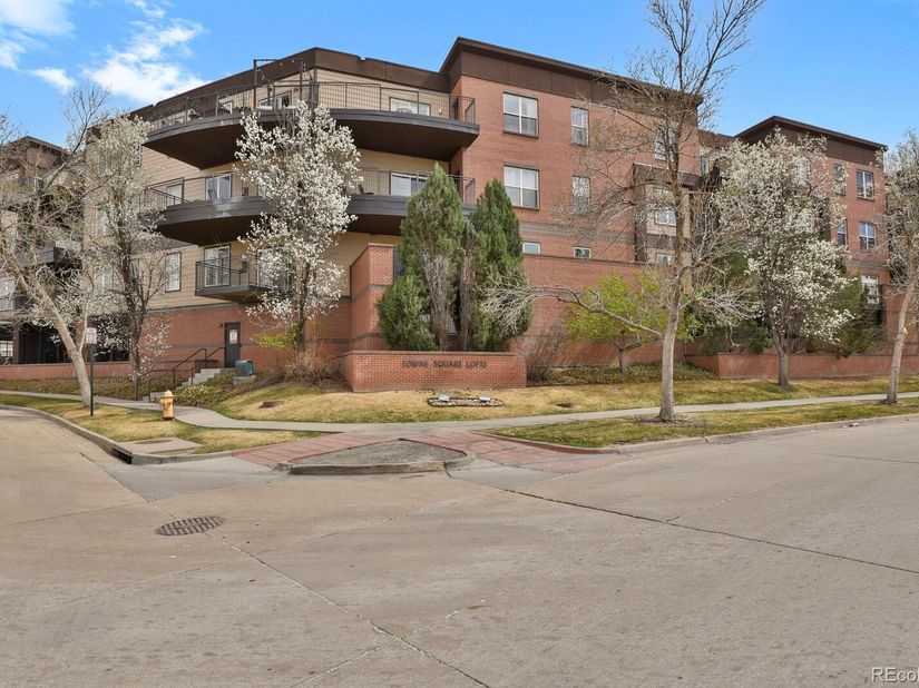 15475 Andrews Drive 413, Denver CO 80239