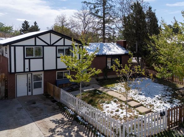 900 Evanston Street, Aurora CO 80011