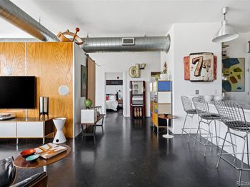 277 N Broadway