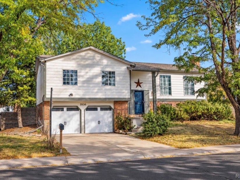 1836 S Evanston Street, Aurora CO 80012