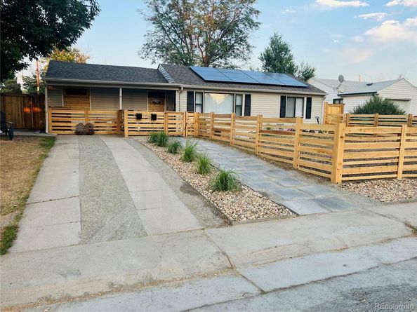 822 Geneva Street, Aurora CO 80010