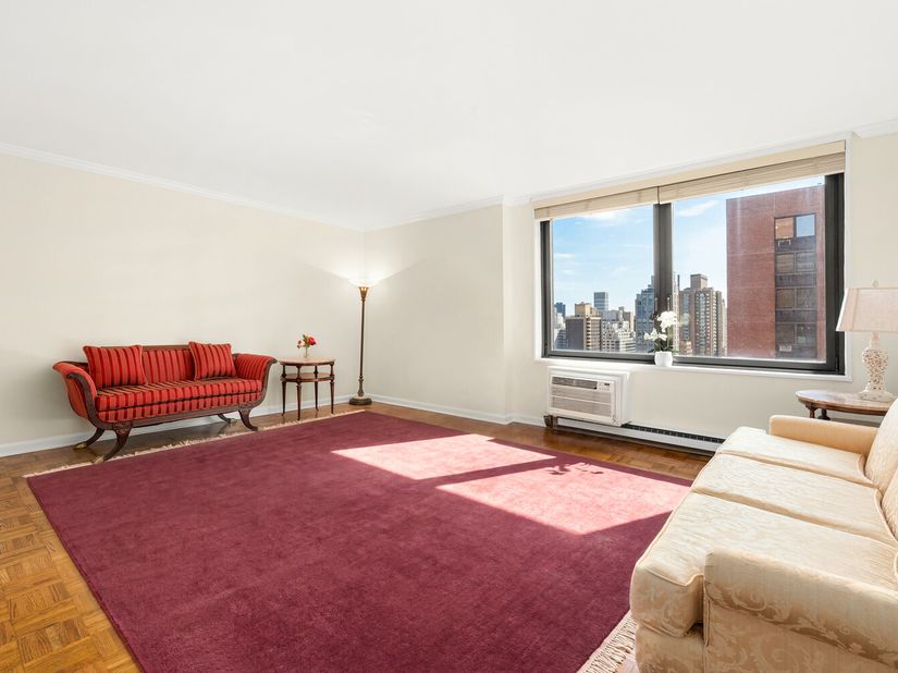 1641 3rd Avenue 22A, New York NY 10128