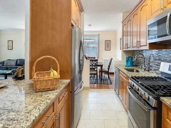 555 Kappock Street 2E, Bronx NY 10463