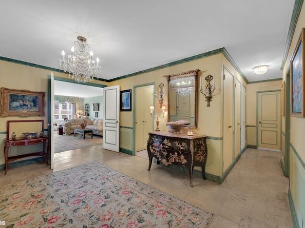 114 East 72nd Street 9C, New York NY 10021