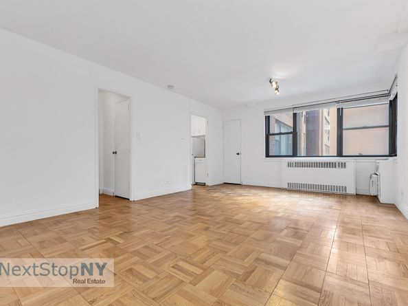 233 East 69th Street 6O, New York NY 10021