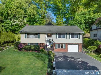 61 Center Drive