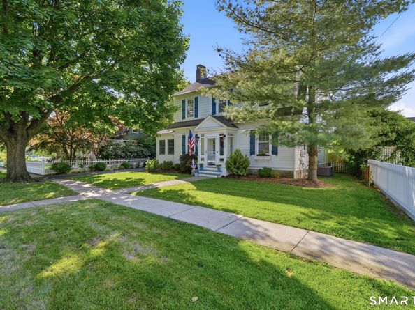 313 Old Post Road, Fairfield CT 06824