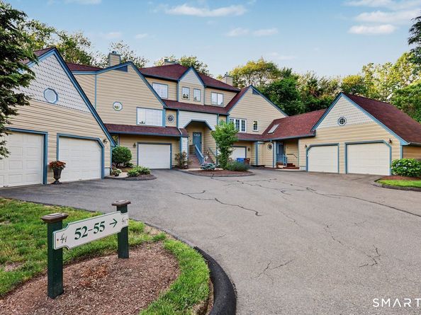 55 Jardin Circle 55, Shelton CT 06484