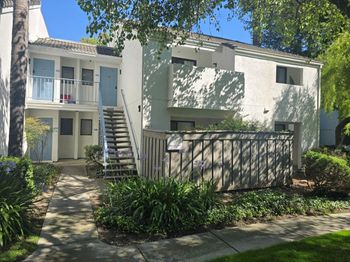 1055 N Capitol Avenue