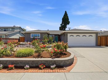 2114 La Miel Way