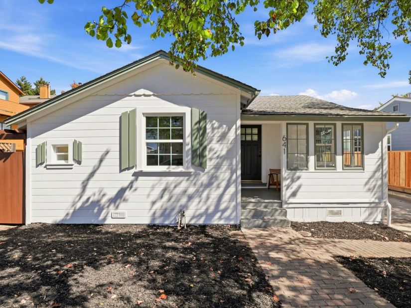 641 Waltermire Street, Belmont CA 94002