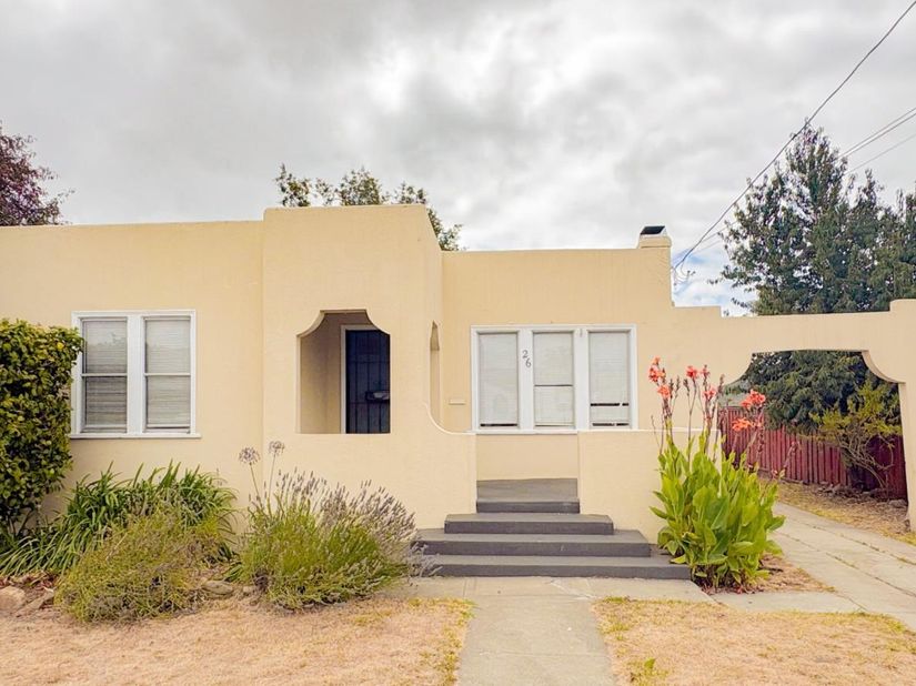 26 Laurel Street, Watsonville CA 95076