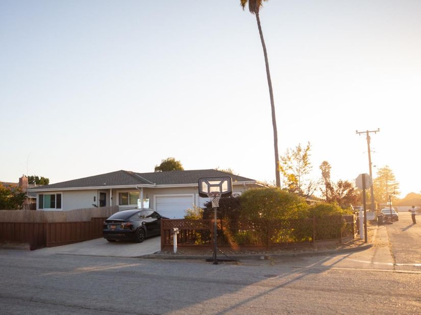 1915 Halterman Avenue, Santa Cruz CA 95062