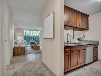 7101 Shelter Creek Lane