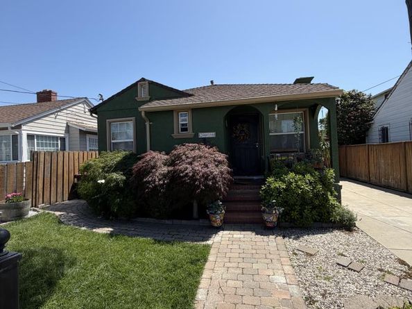 2414 107th Avenue, Oakland CA 94603
