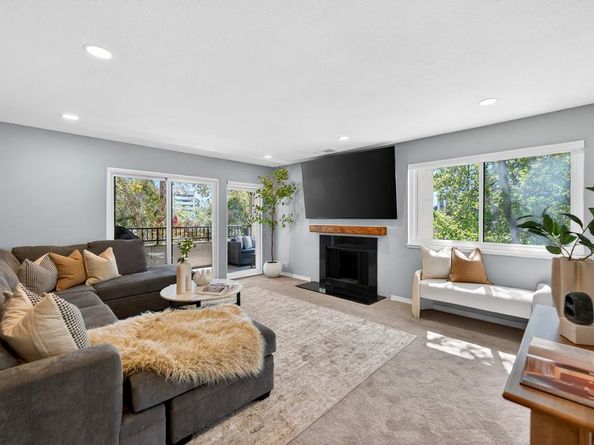 22103 Vista Del Plaza Lane 22, Hayward CA 94541
