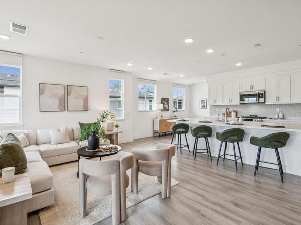 373 Arc Court, Hayward CA 94544
