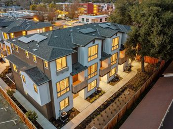 943 Woodside Road