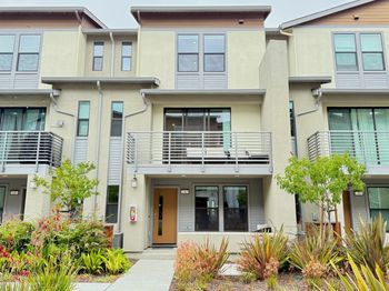 2785 Ball Place