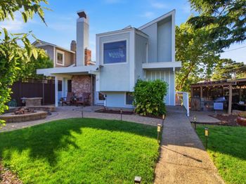2044 Monroe Avenue
