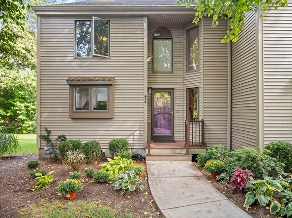 770 Salisbury St 424, Worcester MA 01609