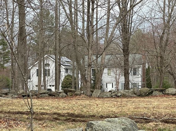 488 Jackson Rd, Hardwick MA 01037