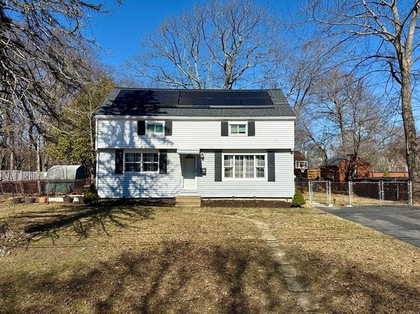 12 Carron Ln, Oxford MA 01540