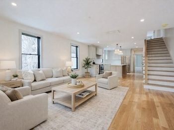 68 Rowe St