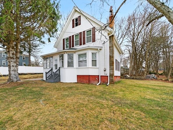 22 Maple St, Templeton MA 01436