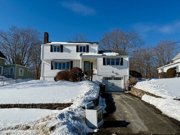 71 Charles St, Weymouth MA 02189