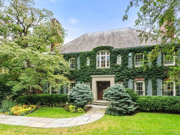 188 Heath St, Brookline MA 02467
